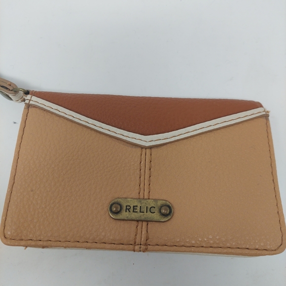 Relic Brown White Pebbled Leather Tricolor Wristlet Chevron Bifold Snap Wallet - Picture 3 of 11